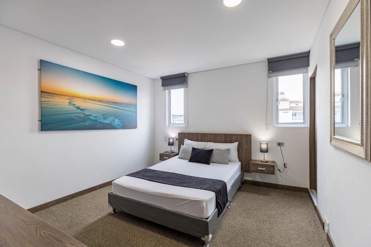 Hotel Velero San Antonio  エクステリア 写真