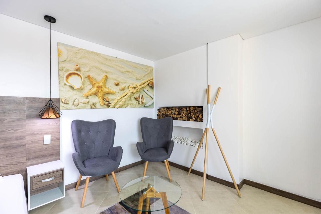 Hotel Velero San Antonio  エクステリア 写真
