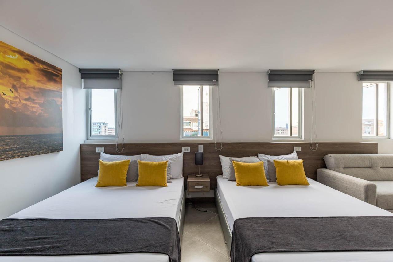 Hotel Velero San Antonio  エクステリア 写真