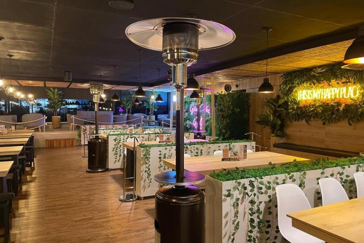 Hotel Velero San Antonio  エクステリア 写真