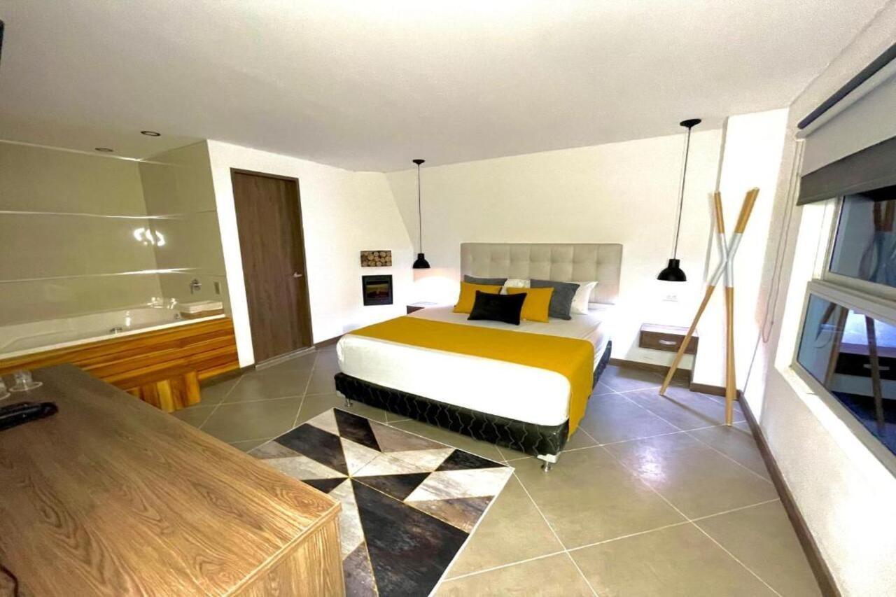 Hotel Velero San Antonio  エクステリア 写真